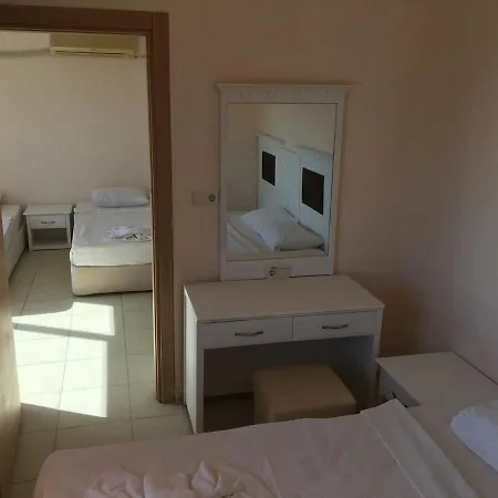 Aparthotel Lavina Okurcalar